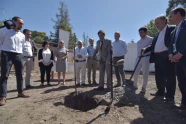 Romeral pone la primera piedra de su nuevo Banco Estado