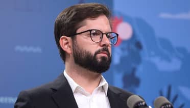 Pulso Ciudadano: Aprobación de Boric vuelve a caer y casi la mitad asegura que delincuencia es el principal problema de Chile
