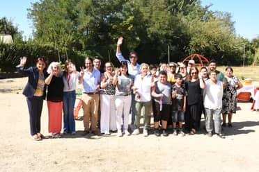 Instalan plaza ecológica en la Villa Araucaria en Molina