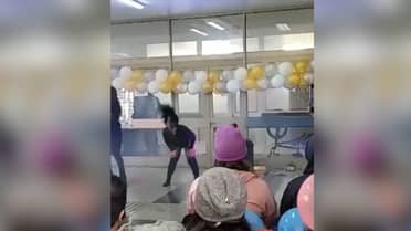 Insólito: Cesfam celebró aniversario con "show erótico" en plena mañana