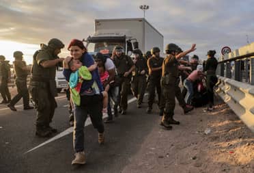Más de 100 venezolanos salieron de Chile en avión de retorno