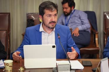 Diputado Hugo Rey denunció ante Fiscalía a sujeto que cortó cadáver de perro en Curicó