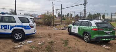 Investigan muerte de mujer a un costado de la línea férrea en Curicó