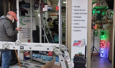Desconocido robó más de $7 millones en artículos tecnológicos desde local en calle Yungay de Curicó