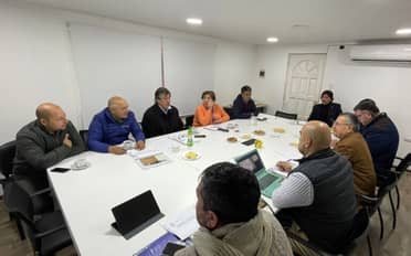 Directora regional del Serviu y autoridades de Sagrada Familia analizaron problemas habitacionales