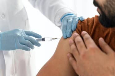 Salud Municipal de Curicó destaca vacunación de más de 65 mil personas contra la Influenza