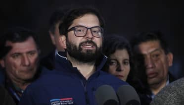 Presidente Boric y caída de la pobreza en Chile: Es un "logro compartido" con gobierno de Piñera