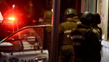 Carabinero mata dos delincuentes que lo asaltaron en Santiago