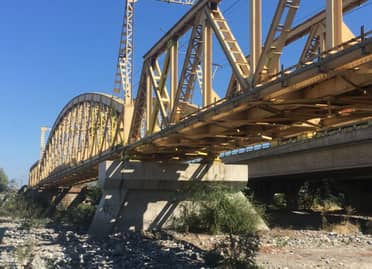 Encuentran restos humanos bajo el Puente Lontué en Molina