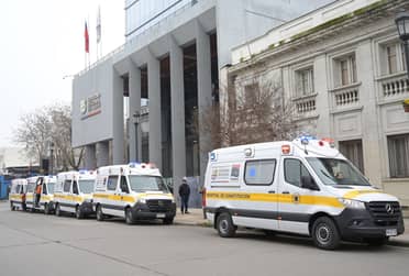 Gobierno regional del Maule entregó cinco ambulancias para el Hospital de Constitución