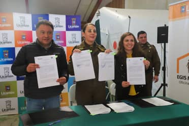 Municipalidades de Licantén y Hualañé firman convenio para patrullas mixtas con Carabineros de Chile