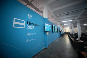 Elecciones en Argentina: una participación "normal" pese a fallas con el voto electrónico