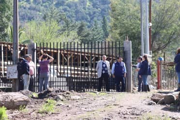 Municipio de Rauco y Delegación Presidencial Provincial visitaron a aislados en El Llano
