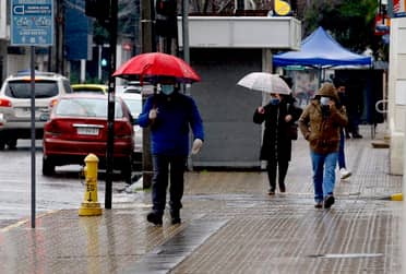 Ingresó al Maule sistema frontal con lluvia, viento, marejadas, tormentas eléctricas y nevazones