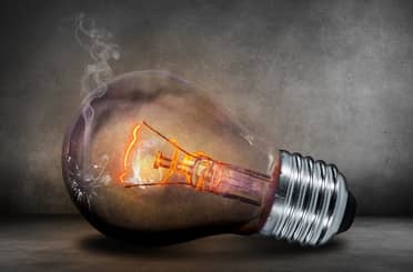 Vecinos de El Boldo 1 y 2 de Curicó denuncian millonarias pérdidas de artefactos eléctricos por alza de voltaje