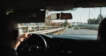 Padre denuncia que chofer de Uber secuestró y le robó a su hijo