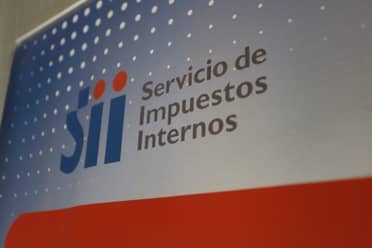 Director del SII pagó menos contribuciones de las que debió por edificaciones irregulares