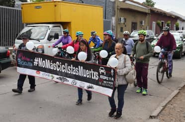 Familias realizan cicloromería por víctimas en accidentes de tránsito en Molina