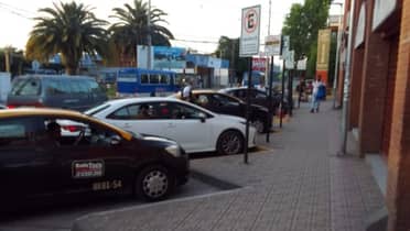 Llaman a respetar los estacionamientos para discapacitados en Curicó