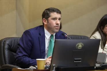 Diputado Moreno defiende propuesta de nueva Constitución a pocos días del plebiscito