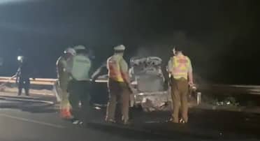 Vehículo robado se incendió tras accidente en paso superior Maquehua de Curicó