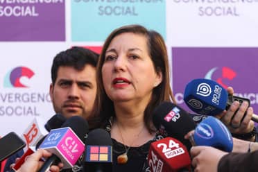 Presidenta del PS reconoce reunión con Zalaquett para conversar sobre el proceso constituyente