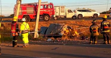 Tres jóvenes muertos deja violento accidente en la Ruta 5 Sur