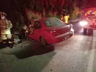 Conductor falleció tras chocar con muro de contención en Molina