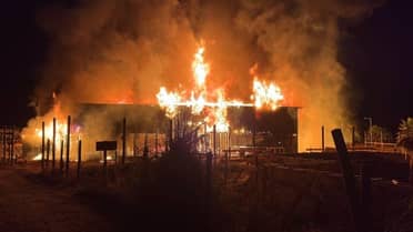 Buscan responsables de incendio que consumió por completo una casa en Vichuquén
