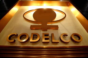 CDE se querella por millonario fraude al fisco en Codelco: acusan pérdidas por casi $13 mil millones