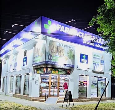Menores armados fueron detenidos tras asalto a Farmacia Baratita del sector Guaiquillo en Curicó