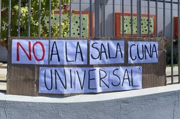 Paro nacional de trabajadores de Junji se extenderá hasta este viernes en protesta contra proyecto de Sala Cuna Universal