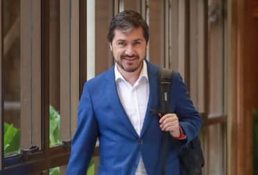 Diputado Rey inicia fiscalización a colegios del Maule para asegurar calefacción