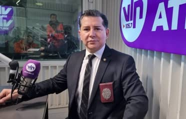 PDI no descarta que periodista desaparecida en Los Queñes esté en Argentina