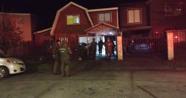 Carabineros disparó a delincuente que los amenazó con cuchillos