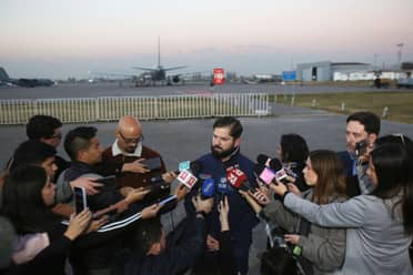 "No le voy a pedir la renuncia a nadie porque me lo pide la UDI": Presidente Boric respalda a Tohá tras ola de homicidios en RM
