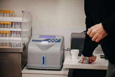 Cesfam de Molina y Lontué implementan examen para detección de Helicobacter Pylori