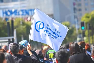 Docentes en paro marcharán por el centro de Curicó este miércoles