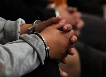 En prisión preventiva quedó imputado por violación a niña de 13 años en Teno
