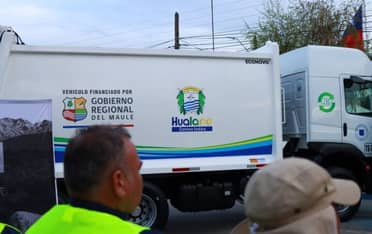 Hualañé recibió nuevo camión recolector de residuos domiciliarios