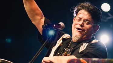 ¡Joe Vasconcellos en San Javier! Cultura Vino se llena de ritmo con sus grandes éxitos