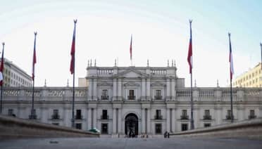 Carabinero es encontrado muerto al interior de La Moneda