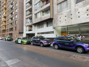 Menor de 4 años muere tras caer desde un piso 12 en el centro de Santiago