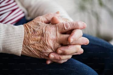 Senama anuncia investigación ante posibles malos tratos en hogar para adultos mayores de Molina