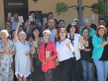 Entregan Guía de Beneficios Sociales a dirigentes de Molina