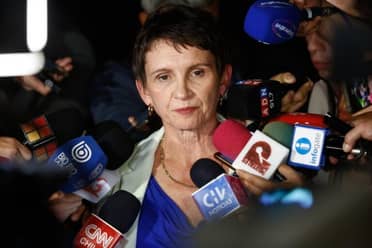 Tohá es agredida por manifestantes: “La violencia nunca será la forma de resolver los disensos”