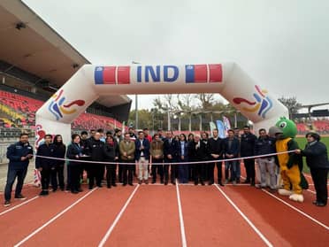 Ministro del Deporte inaugura renovada pista atlética del Estadio Fiscal de Talca