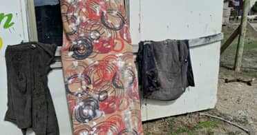 Encuentran ropa y colchón que pertenecerían a pescadores desaparecidos en Coronel