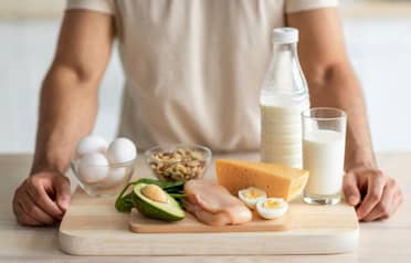 ¿Cuánta proteína necesitas realmente? Nutricionista desmitifica su consumo y revela las claves para una ingesta óptima