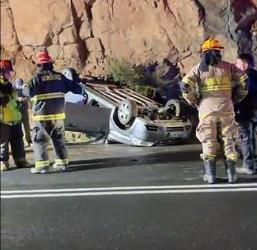 Accidente en ruta Sagrada Familia - Villa Prat deja tres lesionados